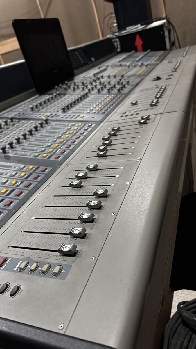 Mesa de som do equipamento de ensaio